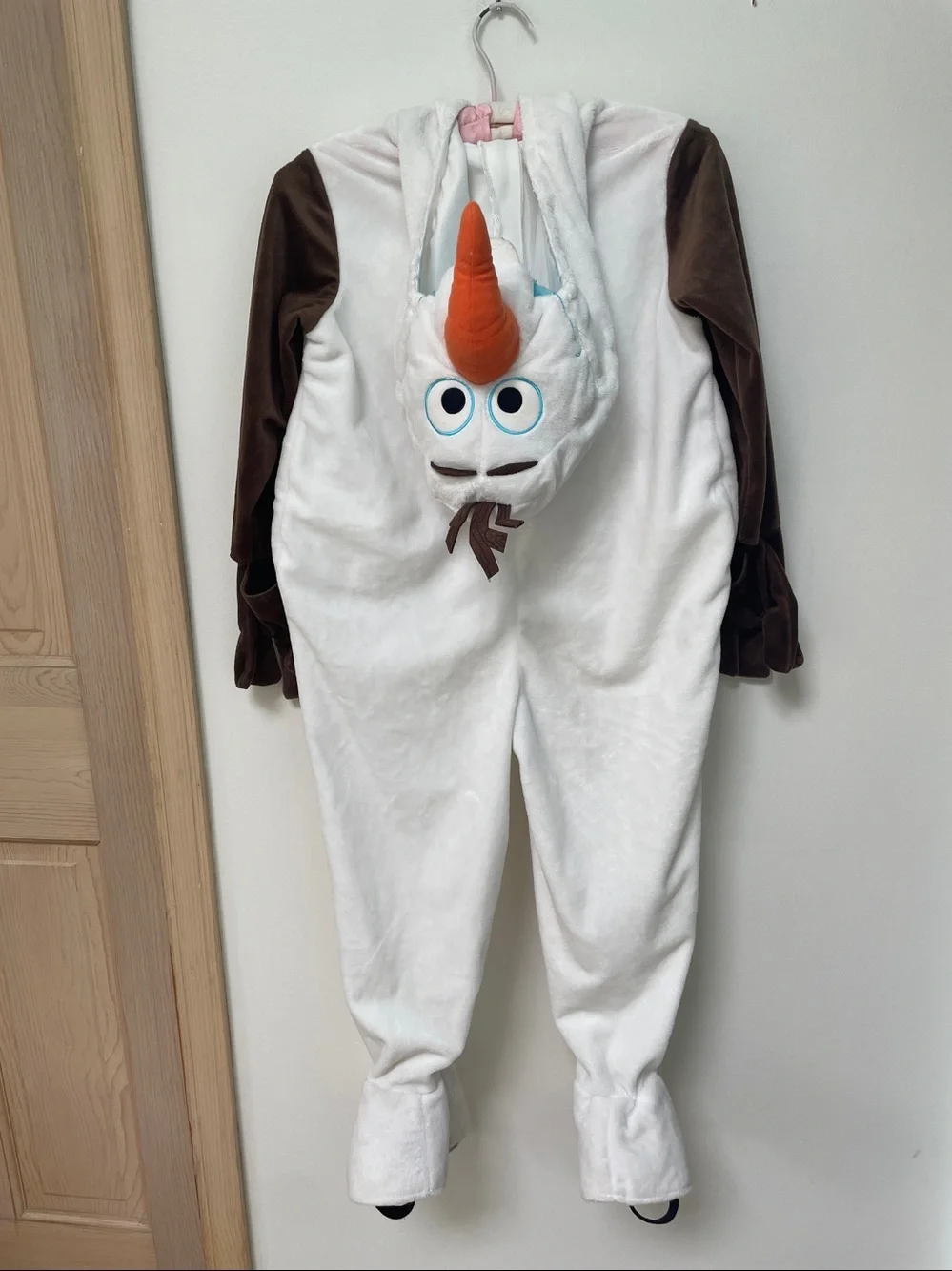 Disney Store Olaf costume 5/6